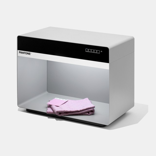 Pantone 5 Light Booth Pantone 5 Light Booth