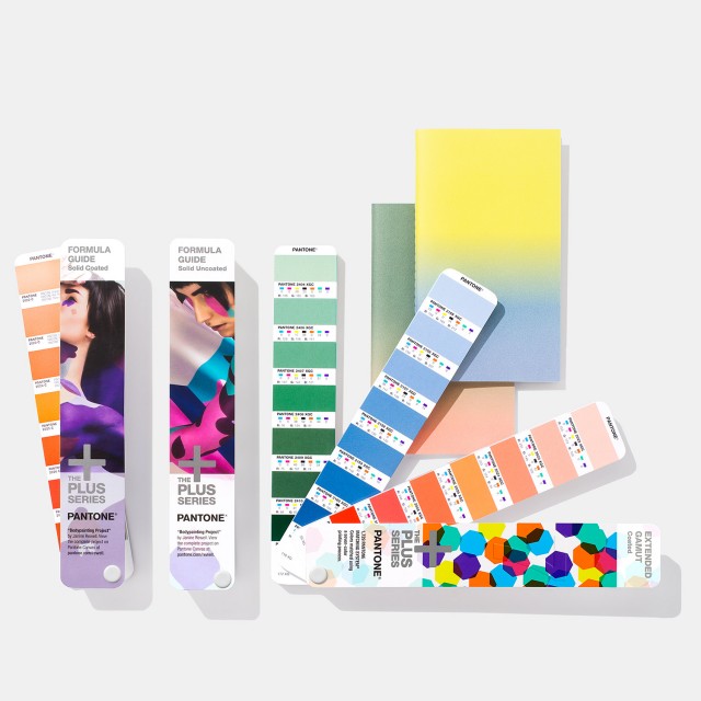 Pantone SOLID-TO-SEVEN Fan Guide Set Extended Gamut